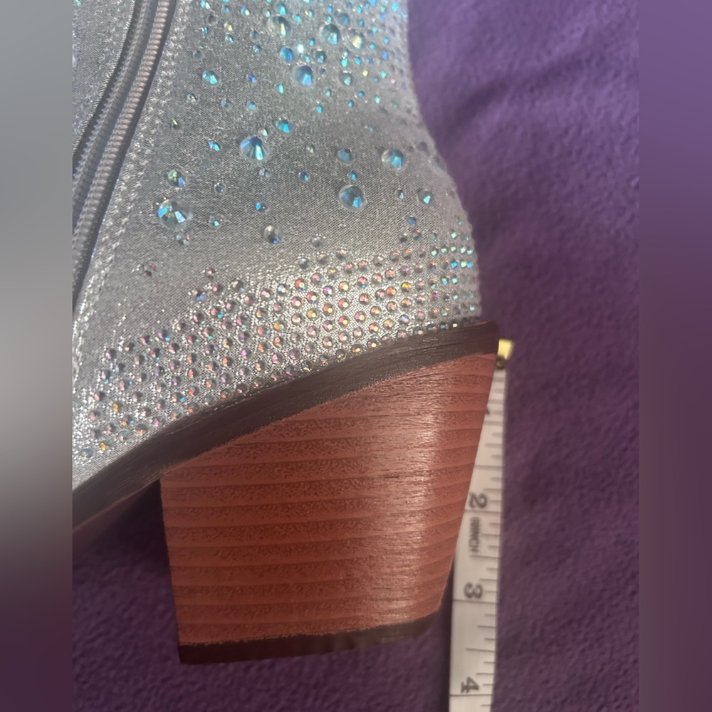 NWOT Silver Rhinestone Ankle Boots - Picture 7 of 7